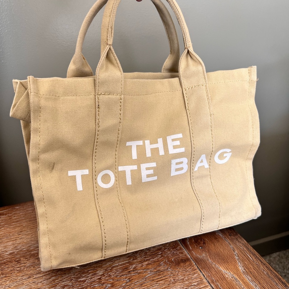 Look-Alike tote bag